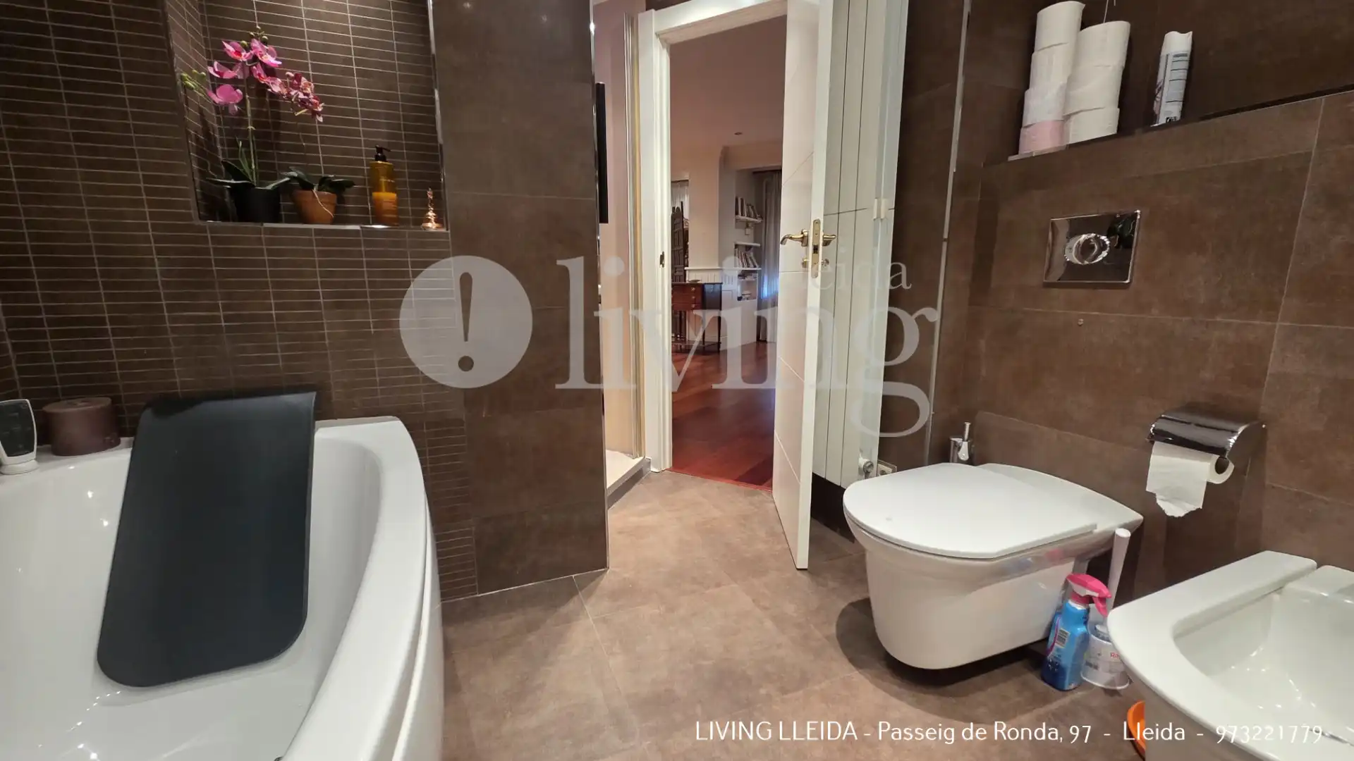 Badezimmer von Wohnung zum Verkauf in Lleida mit Klimaanlage, Heizung und Parkett