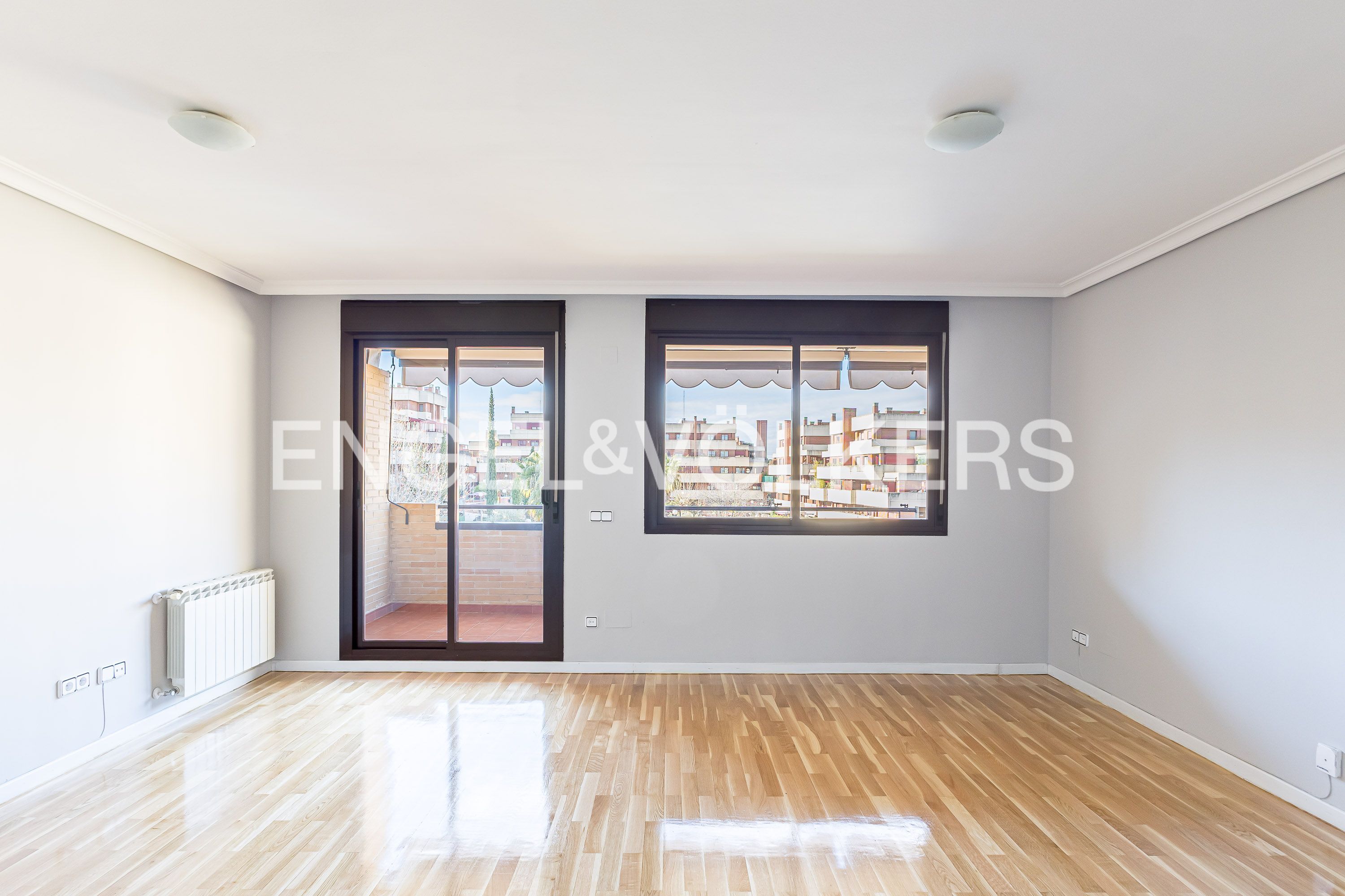 Exterior view of Apartment to rent in La Moraleja  with Air Conditioner, Heating and Private garden