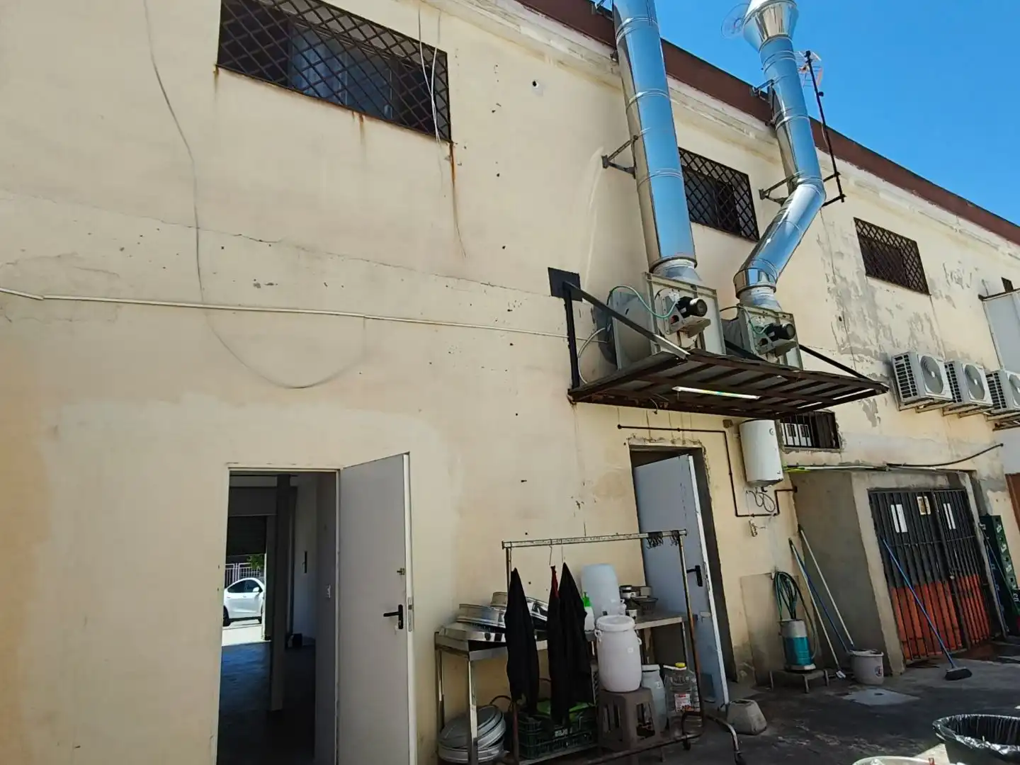 Vista exterior de Local de alquiler en Málaga