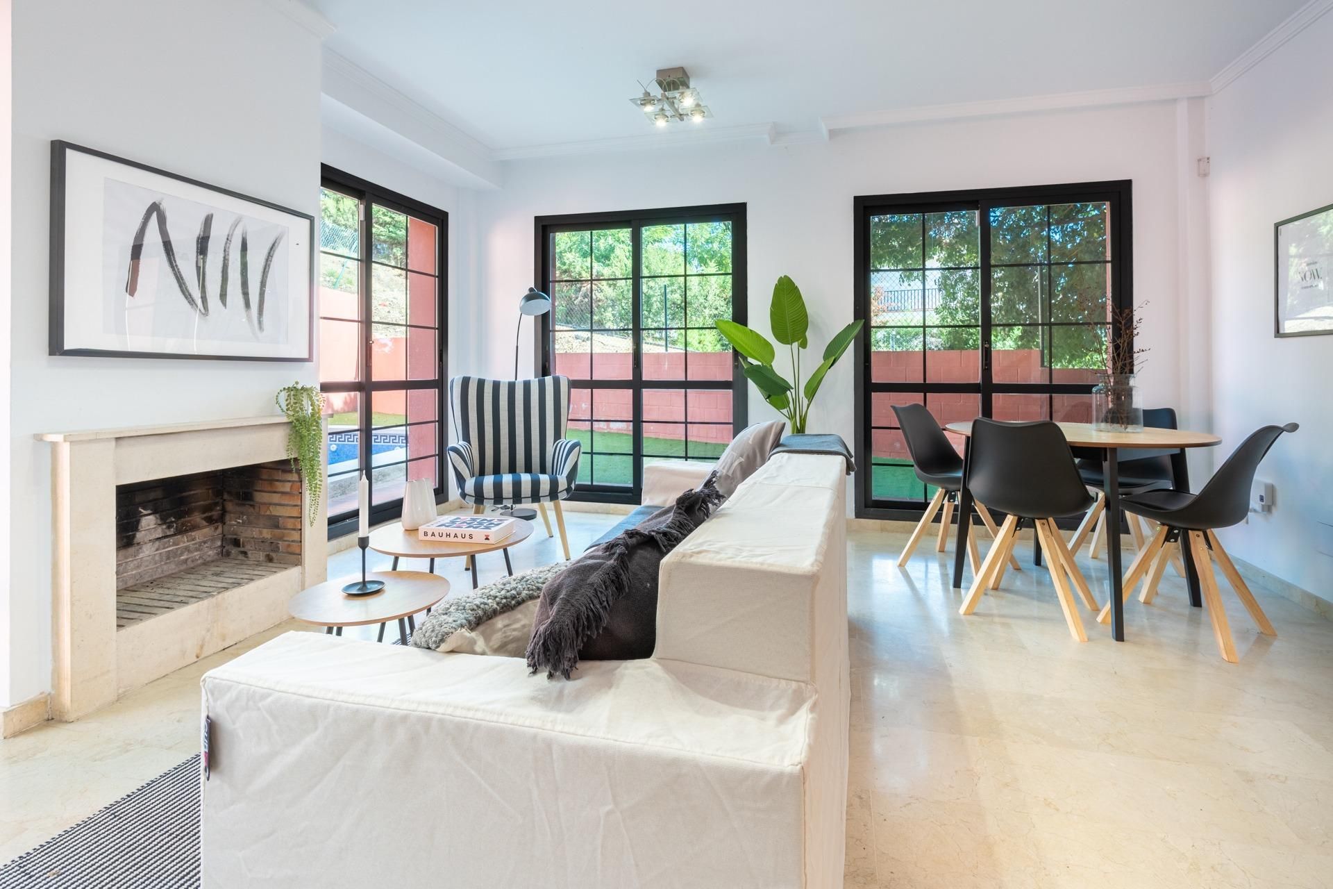 Living room of Single-family semi-detached for sale in Benalmádena  with Air Conditioner, Heating and Private garden