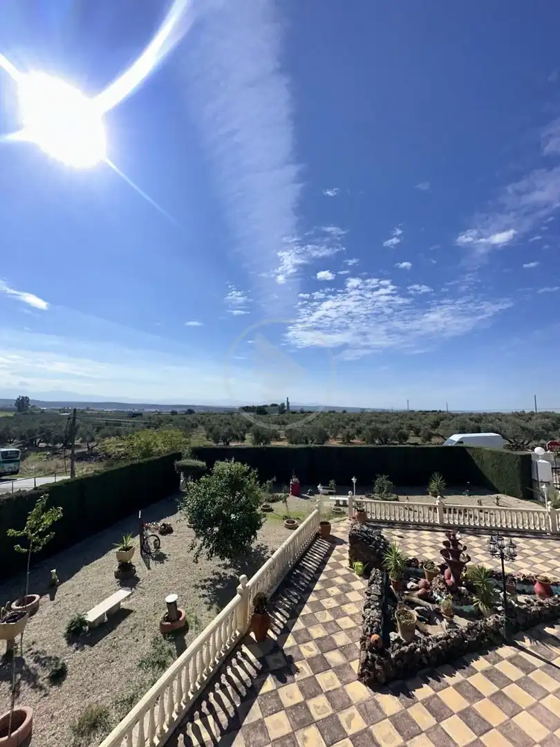 Jardí de Finca rústica en venda en Linares amb Jardí privat, Terrassa i Piscina