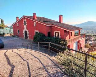 Vista exterior de Casa adosada en venda en Palafolls amb Calefacció, Terrassa i Piscina