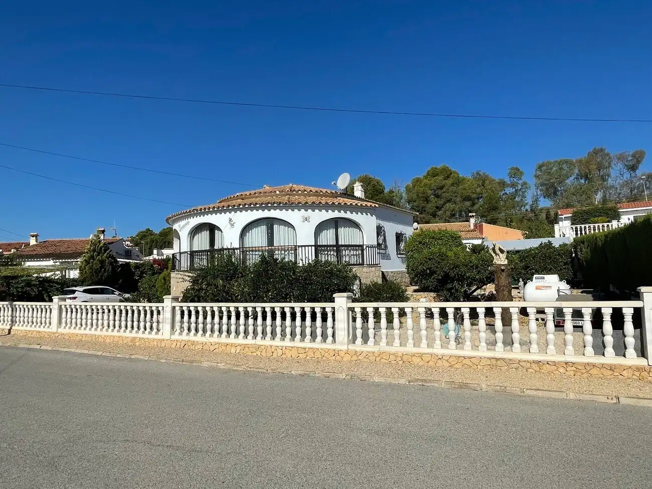 Vista exterior de Casa o chalet en venta en L'Alfàs del Pi con Calefacción, Jardín privado y Terraza