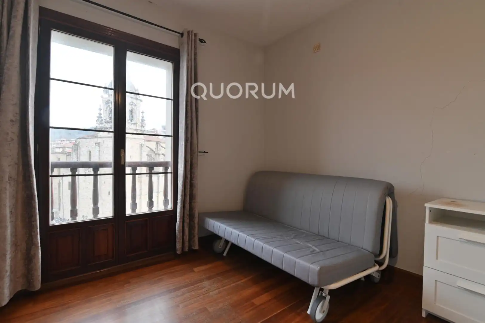 Bedroom of Flat for sale in Bilbao   with Furnished, Balcony and Jacuzzi
