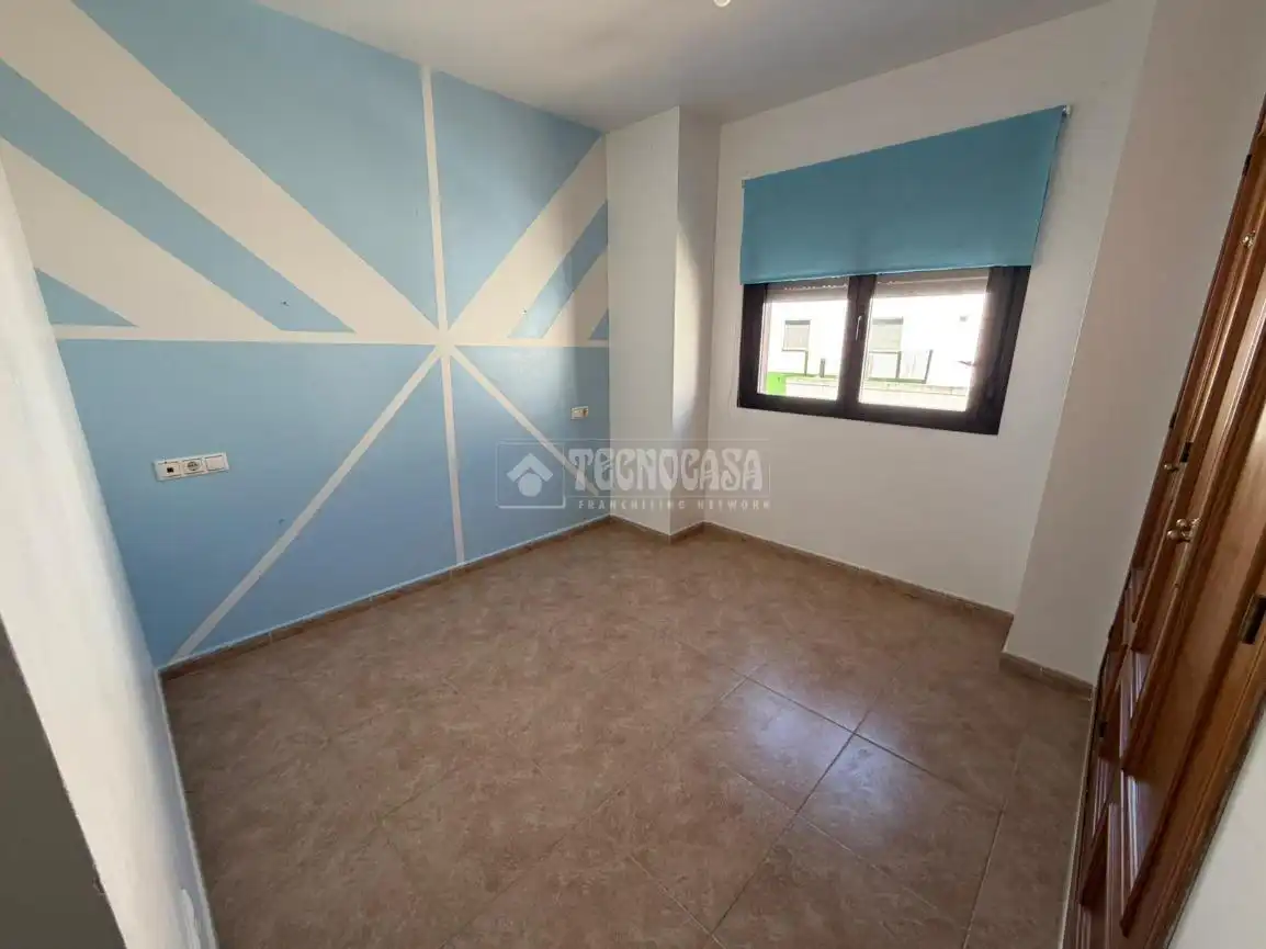 Dormitori de Casa adosada en venda en Chiclana de la Frontera amb Terrassa