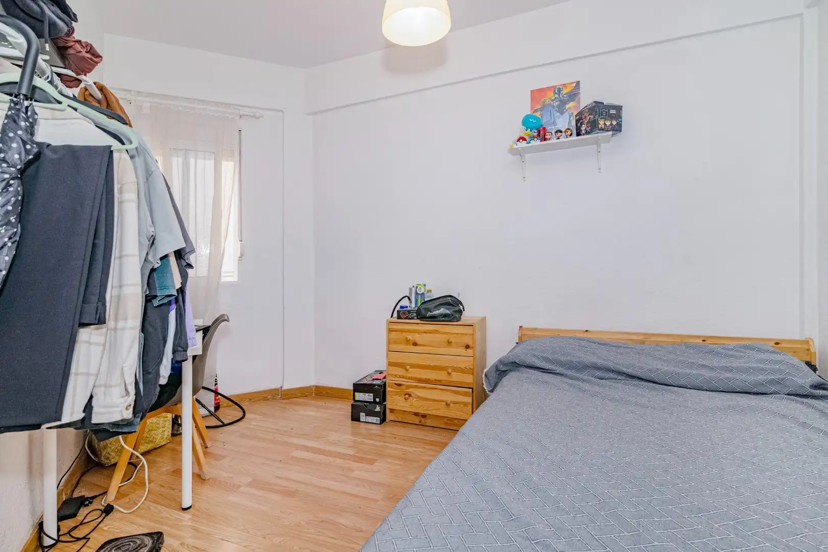 Habitación de Piso en venta en Granada con Amueblado