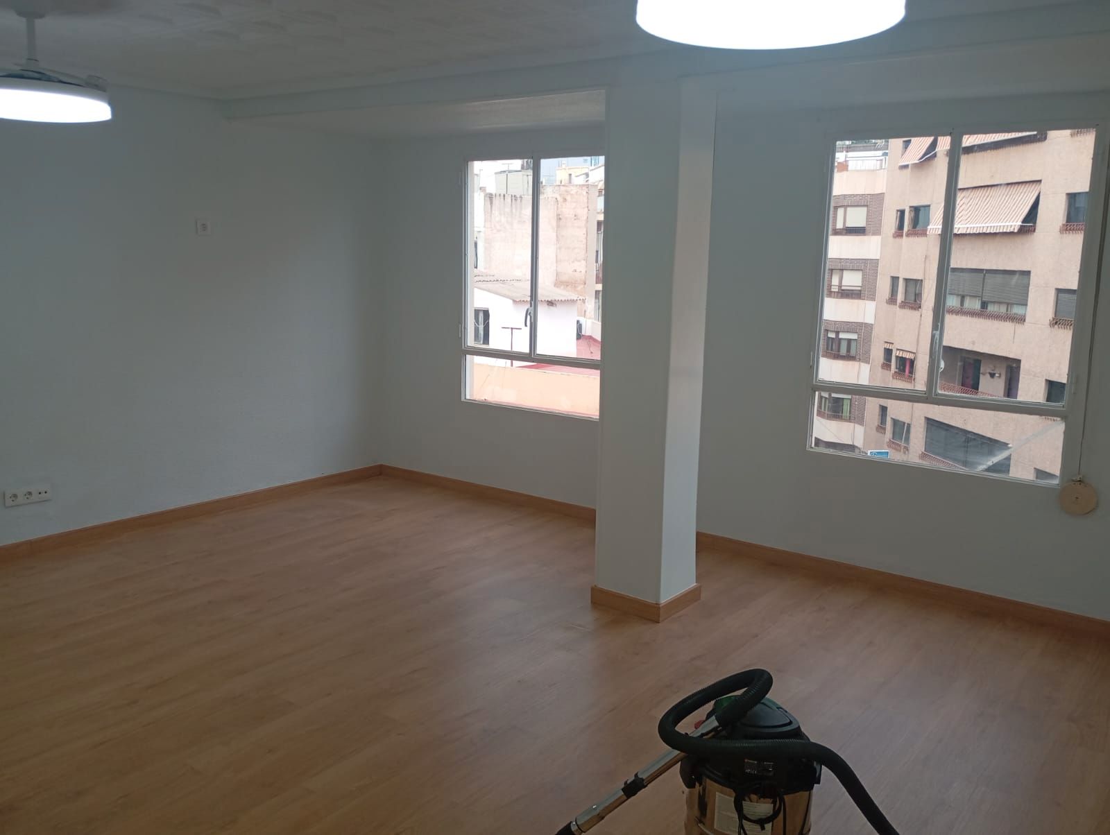 Dormitori de Pis de lloguer en Elche / Elx amb Parquet, Rentadora i Balcó