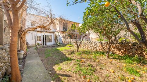 VENTA DE PROPIEDAD CON AMPLIO JARDÍN