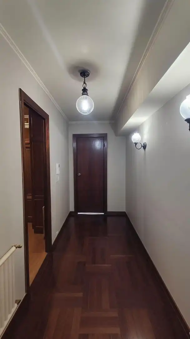 Piso en venta en Vigo  con Calefacción, Trastero y Balcón