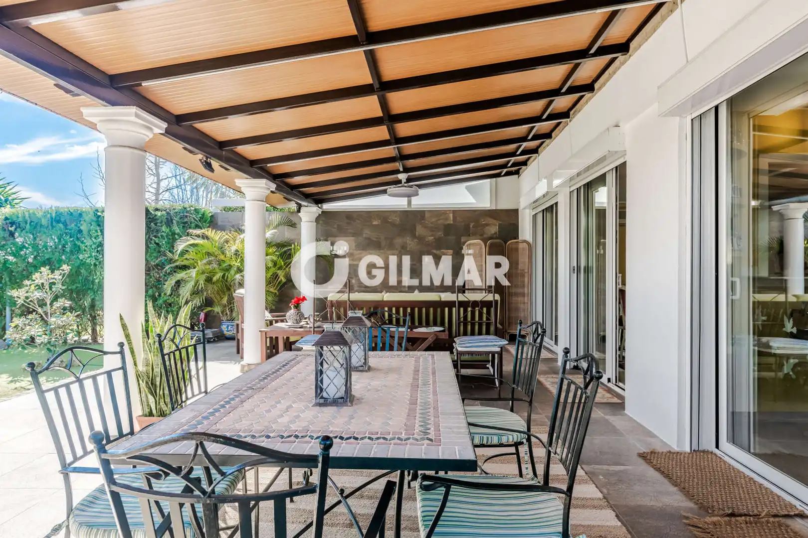 Terraza de Casa adosada en venta en Gelves, Sevilla