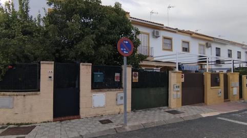 Foto 2 de Casa adosada en venda a Sanlúcar la Mayor, Sevilla