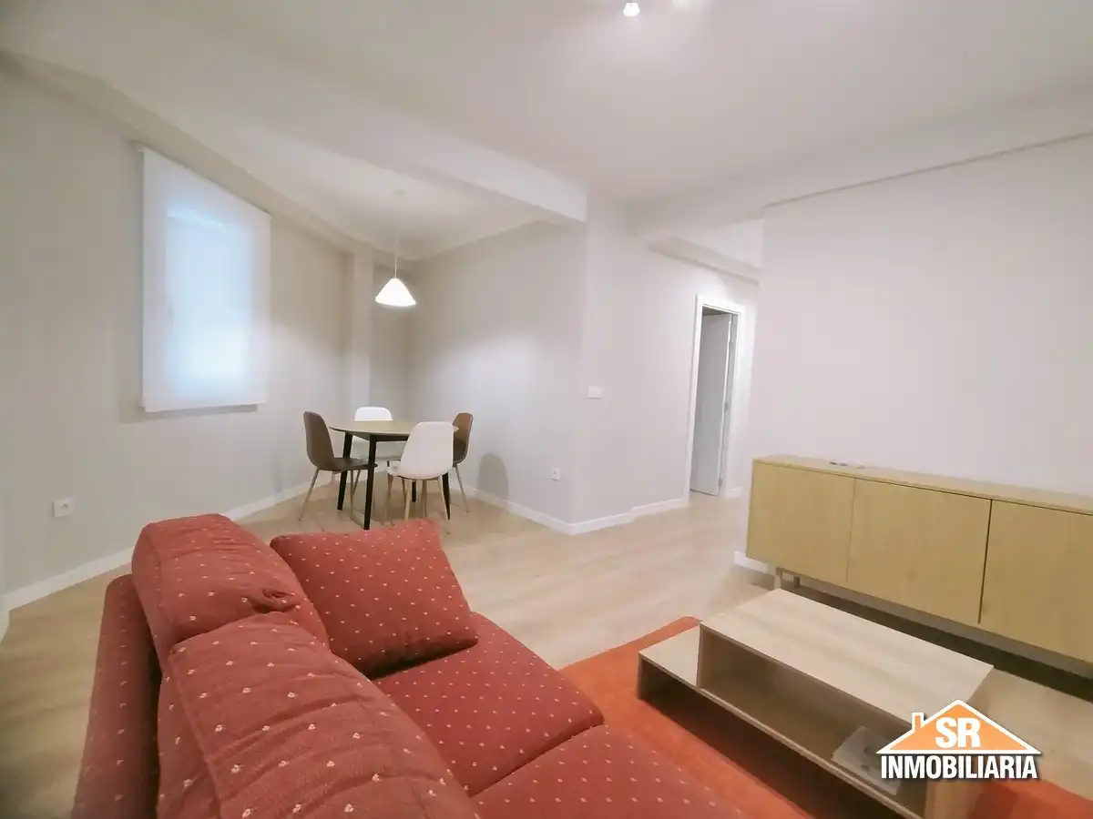 Sala d'estar de Pis de lloguer en A Coruña Capital  amb Calefacció, Moblat i Forn