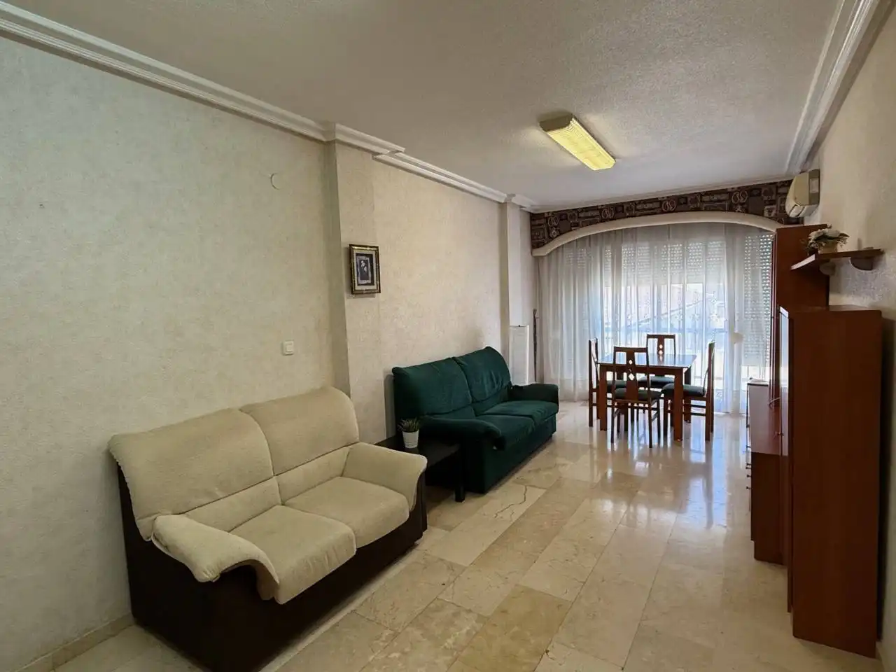 Sala d'estar de Pis de lloguer en Elche / Elx amb Aire condicionat, Moblat i Balcó