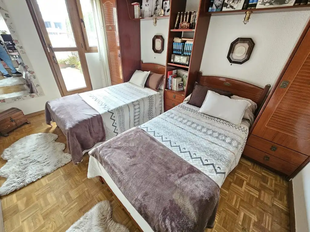 Bedroom of Flat for sale in Avilés