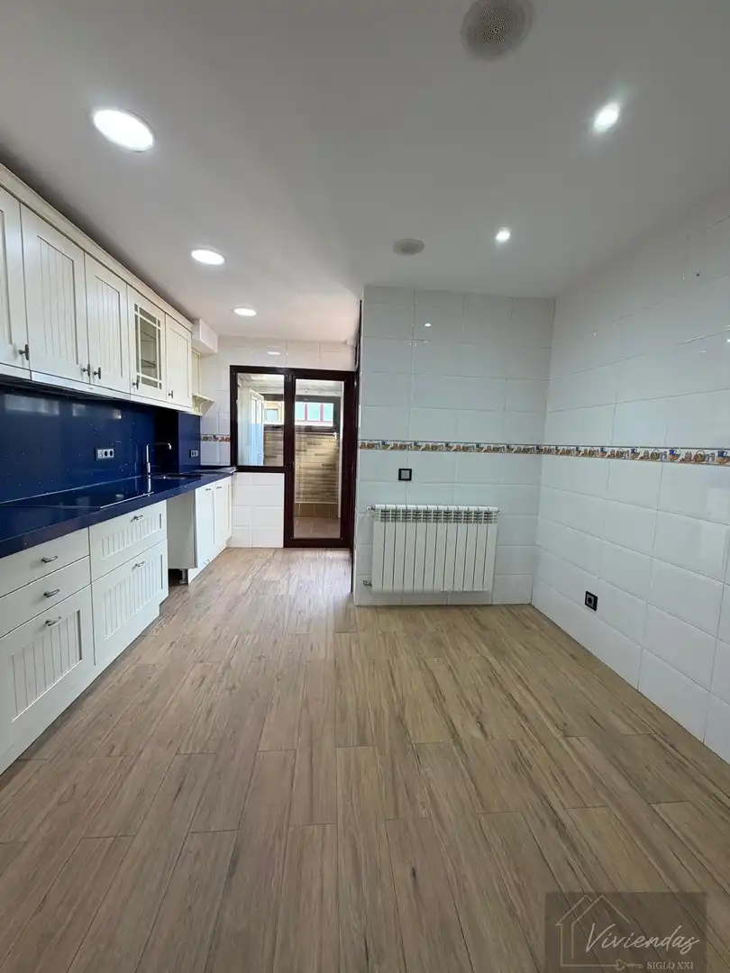 Penthouse with pool to rent in FRANCISCO TOMAS Y VALIENTE, imagen 7