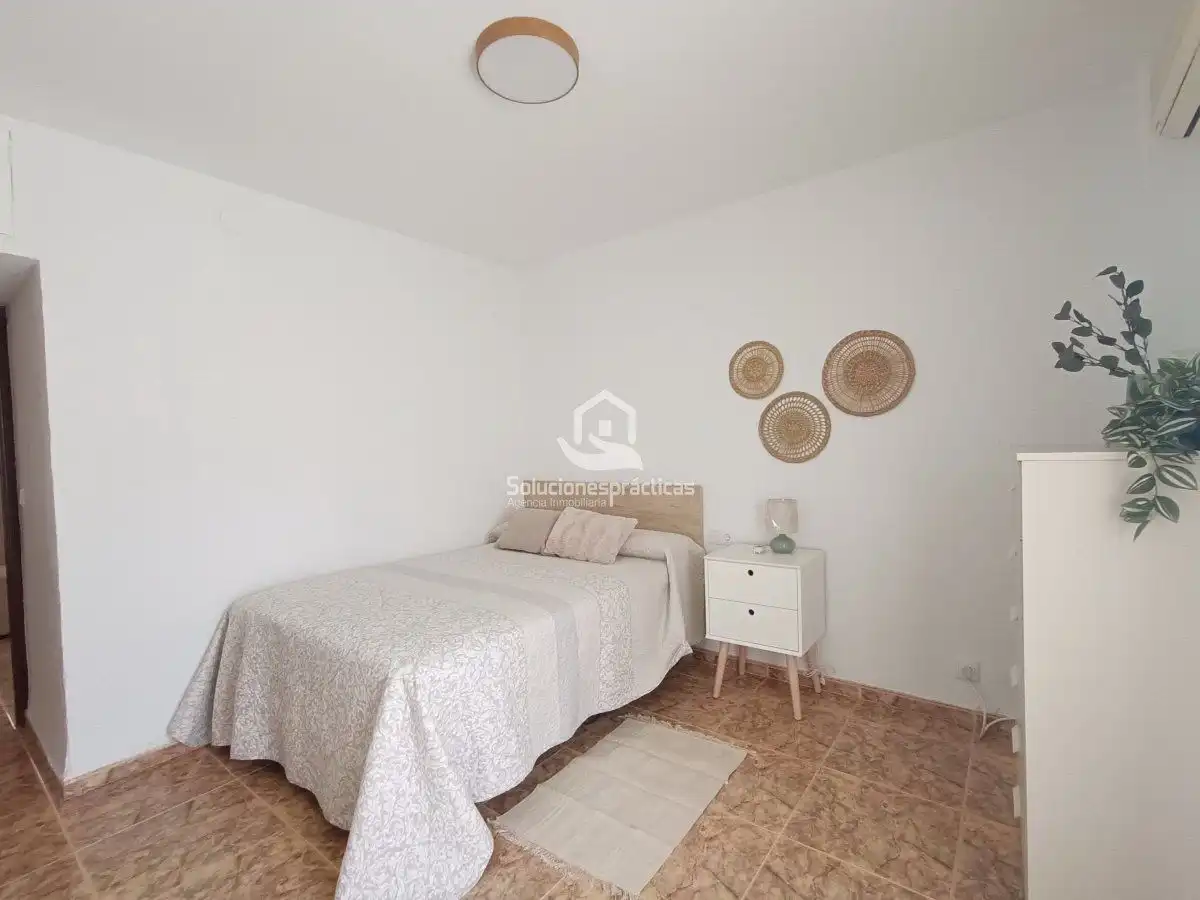 Schlafzimmer von Wohnung zur Miete in Martos mit Klimaanlage, Heizung und Terrasse