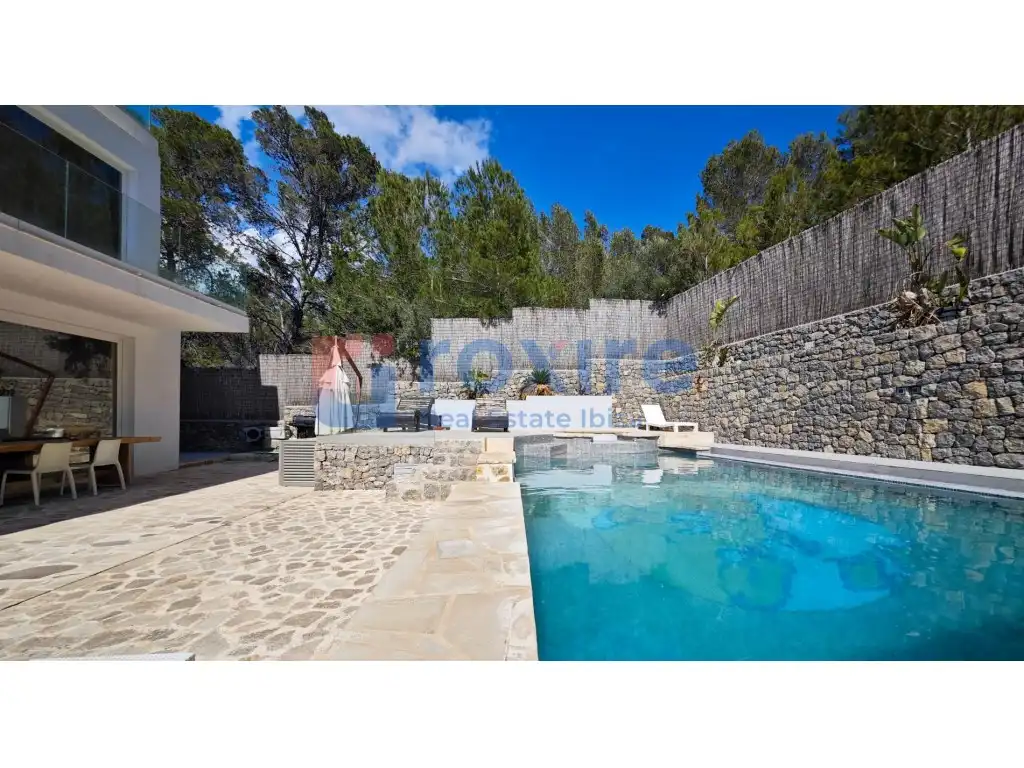 Piscina de Casa o xalet en venda en Santa Eulària des Riu amb Aire condicionat, Jardí privat i Terrassa