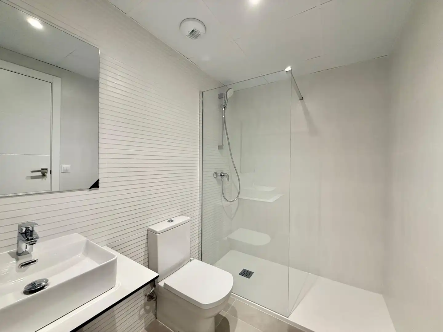 Bany de Apartament de lloguer en Orihuela amb Aire condicionat, Calefacció i Terrassa
