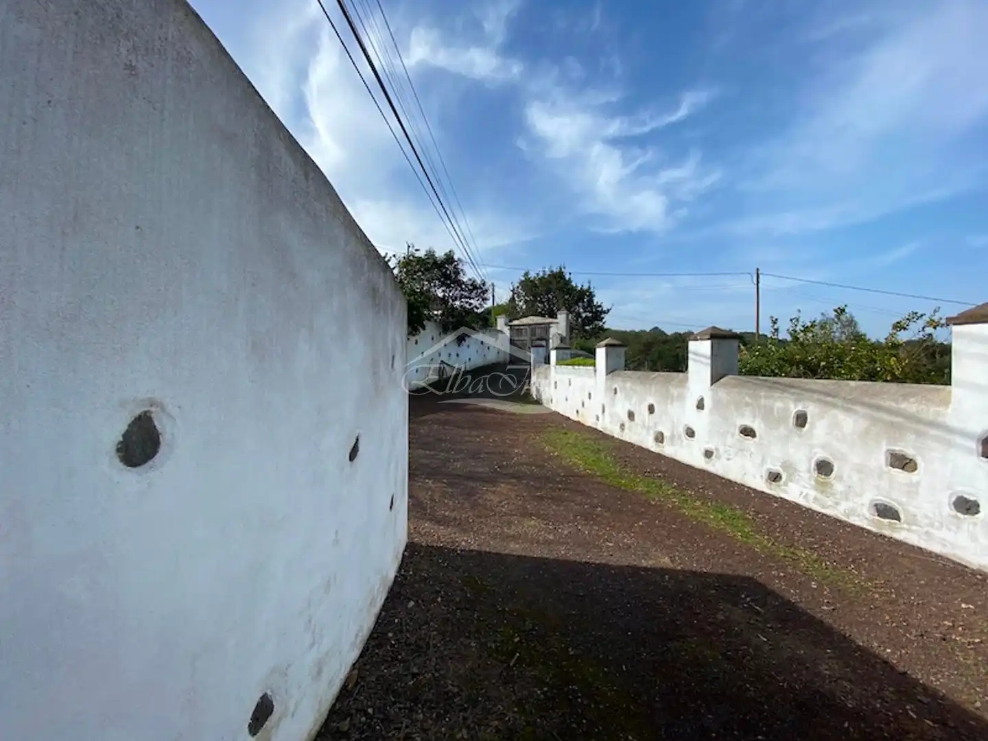 Vista exterior de Casa o xalet en venda en El Tanque amb Jardí privat, Terrassa i Traster
