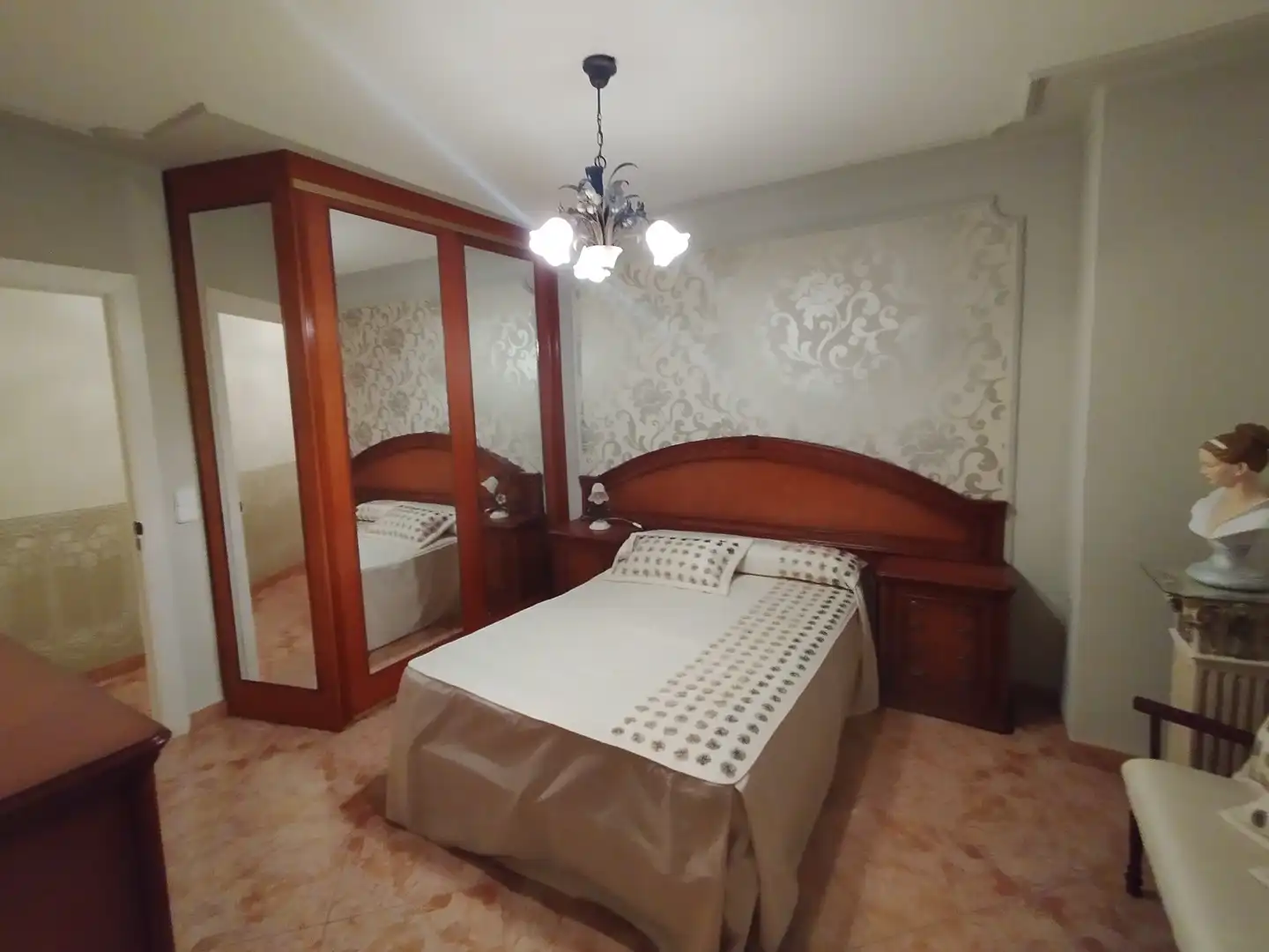 Habitación de Dúplex en venta en Fraga con Calefacción, Terraza y Amueblado