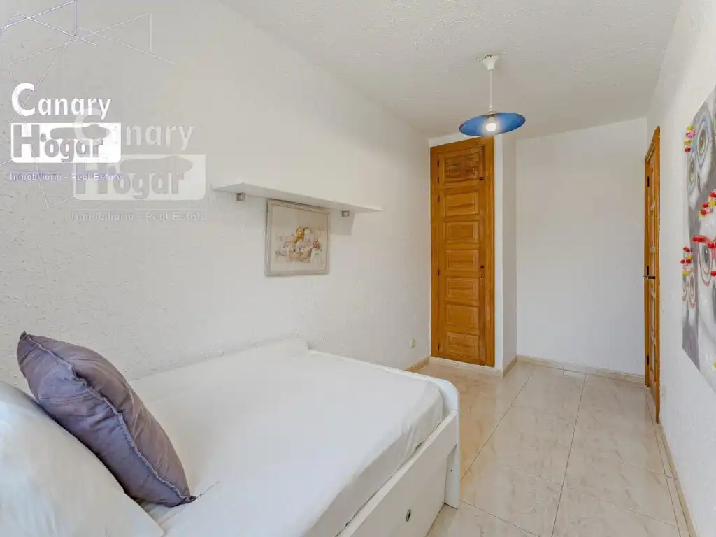 Habitación de Casa o chalet en venta en Arona con Calefacción, Jardín privado y Balcón
