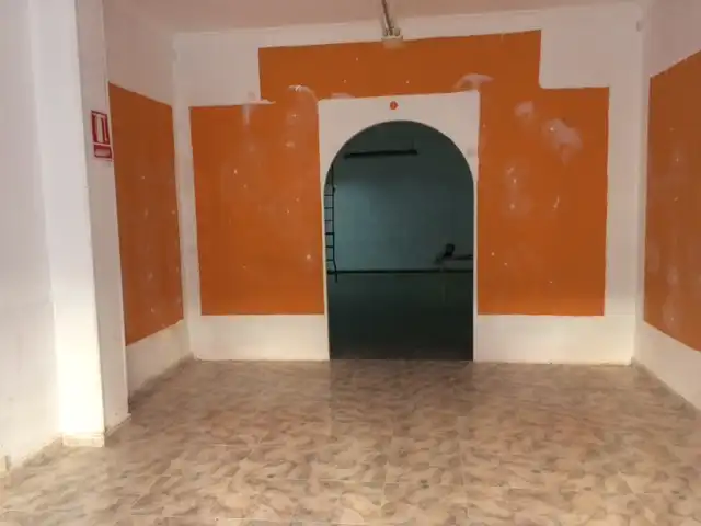 Locale commerciale in affitto a Puerto de Sagunto