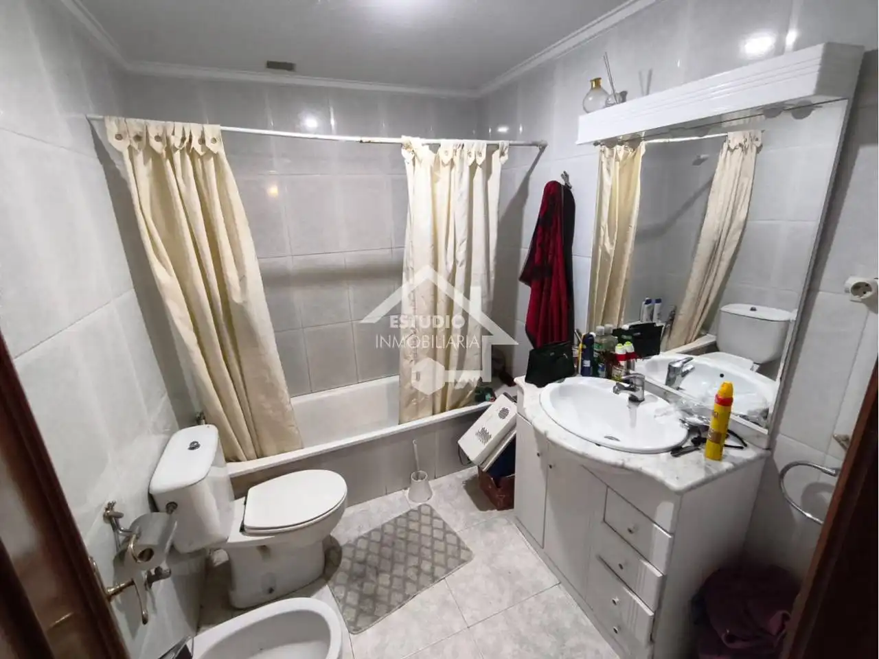Baño de Piso en venta en Mendavia con Aire acondicionado, Calefacción y Parquet