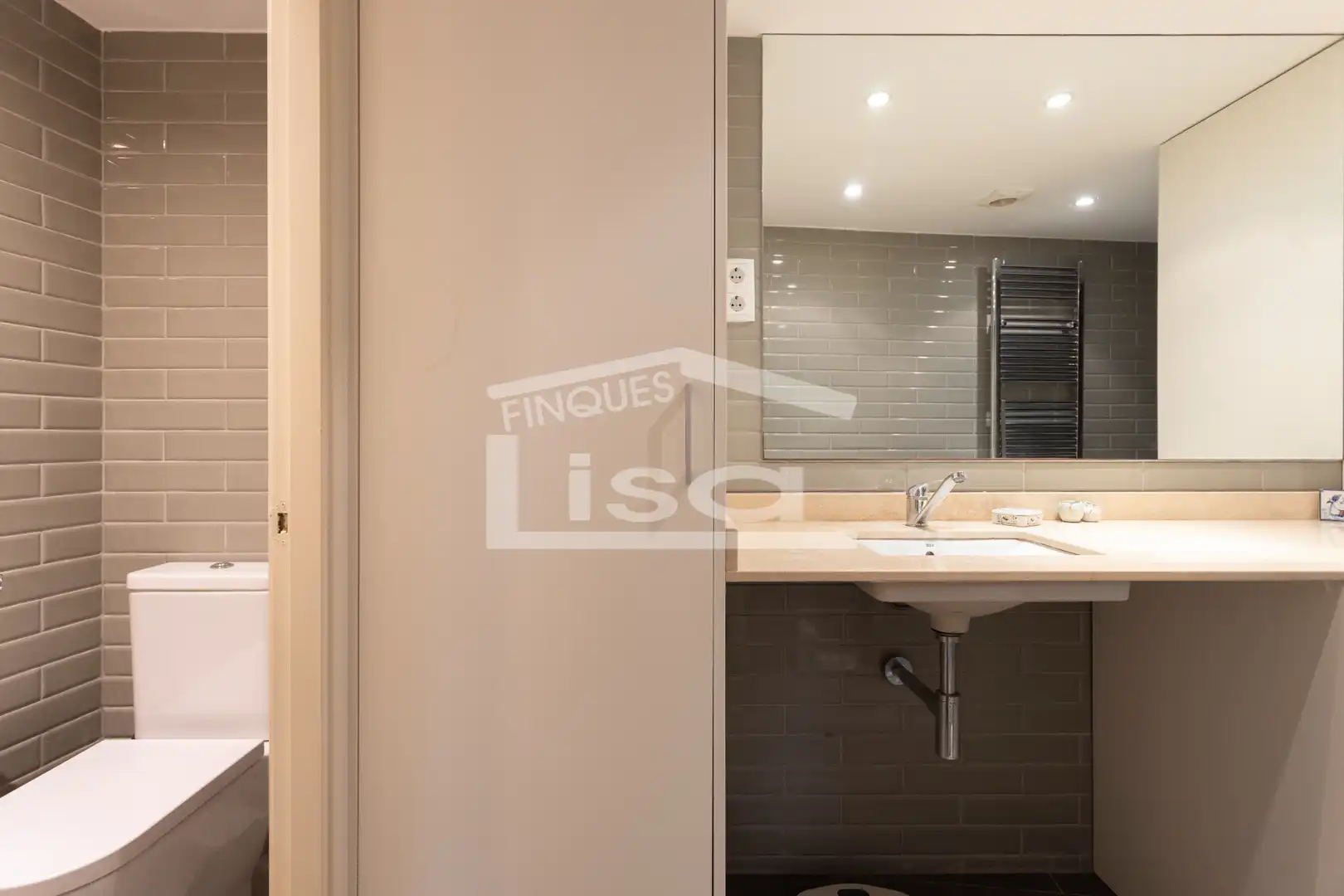 Baño de Piso en venta en Barcelona con Aire acondicionado, Calefacción y Parquet
