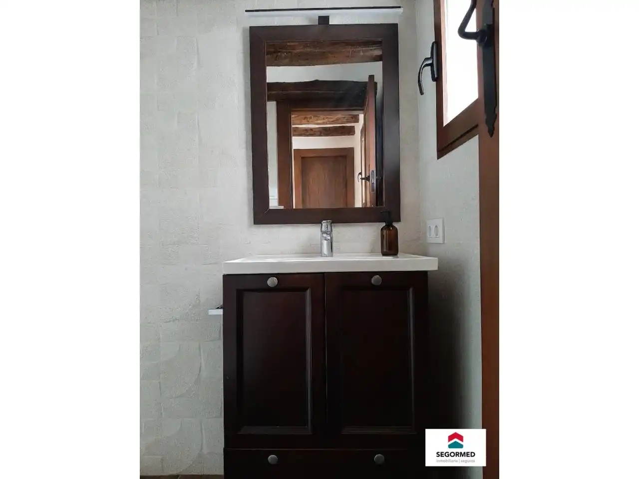 Badezimmer von Wohnung zum Verkauf in Navajas mit Klimaanlage und Terrasse