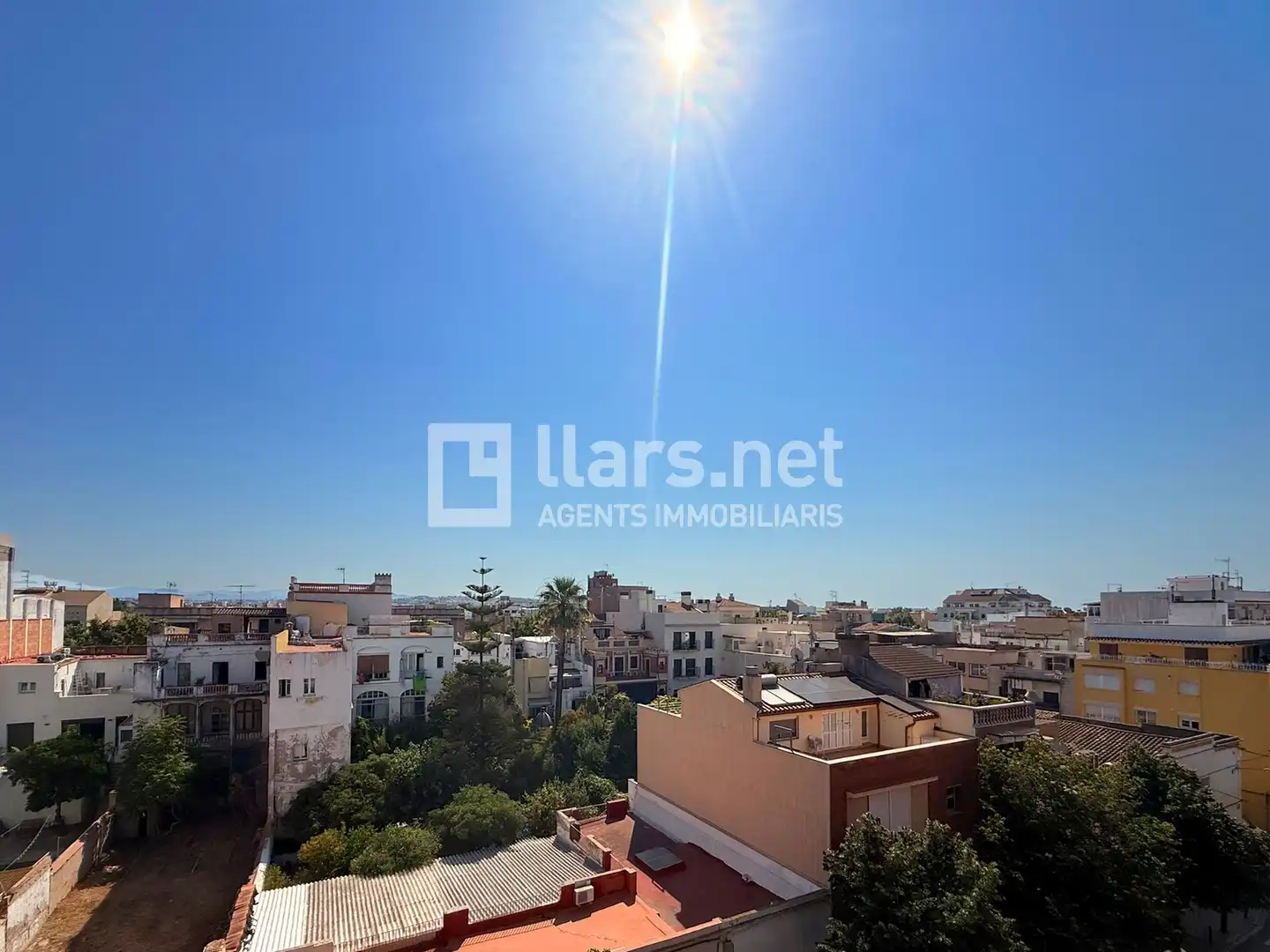 Vista exterior de Pis en venda en Vilanova i la Geltrú amb Aire condicionat i Terrassa