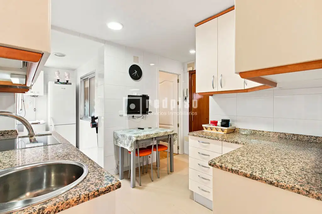 Cocina de Piso en venta en Madrid