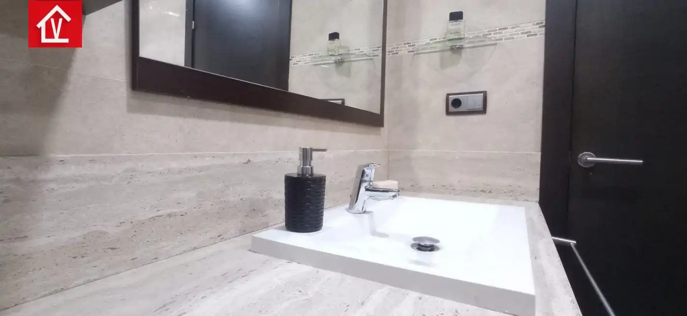 Baño de Casa o chalet en venta en Barberà del Vallès con Aire acondicionado, Calefacción y Terraza