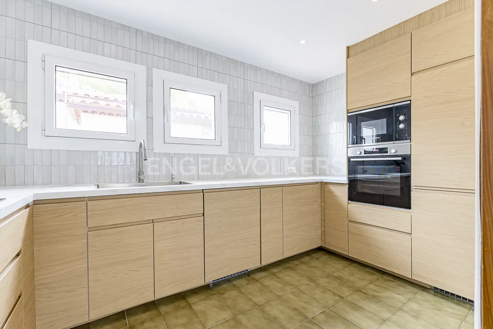 Kitchen of Flat for rent in Castelldefels  with Air Conditioner, Heating and Private garden