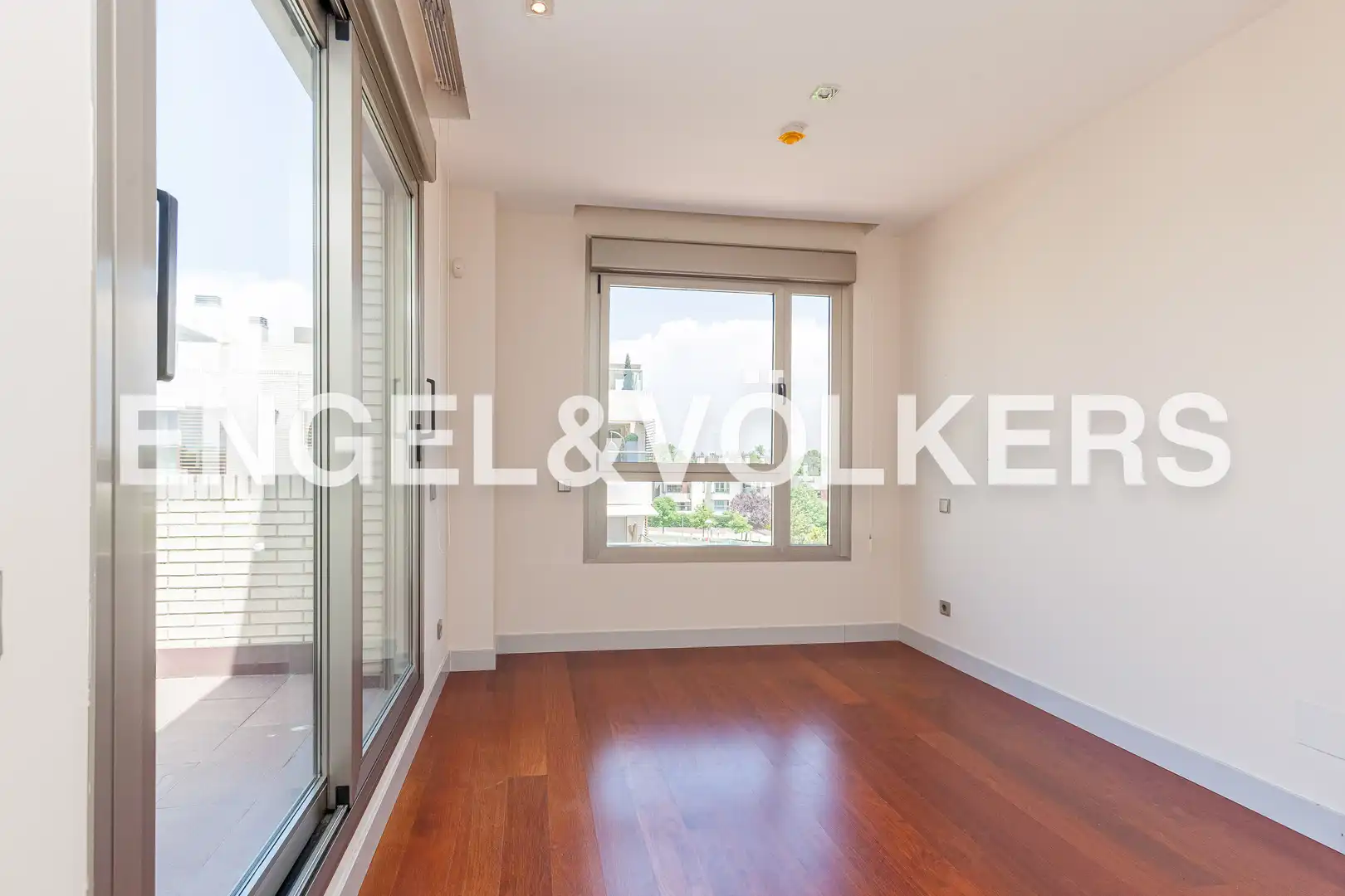 Habitación de Ático de alquiler en Pozuelo de Alarcón con Calefacción, Jardín privado y Terraza