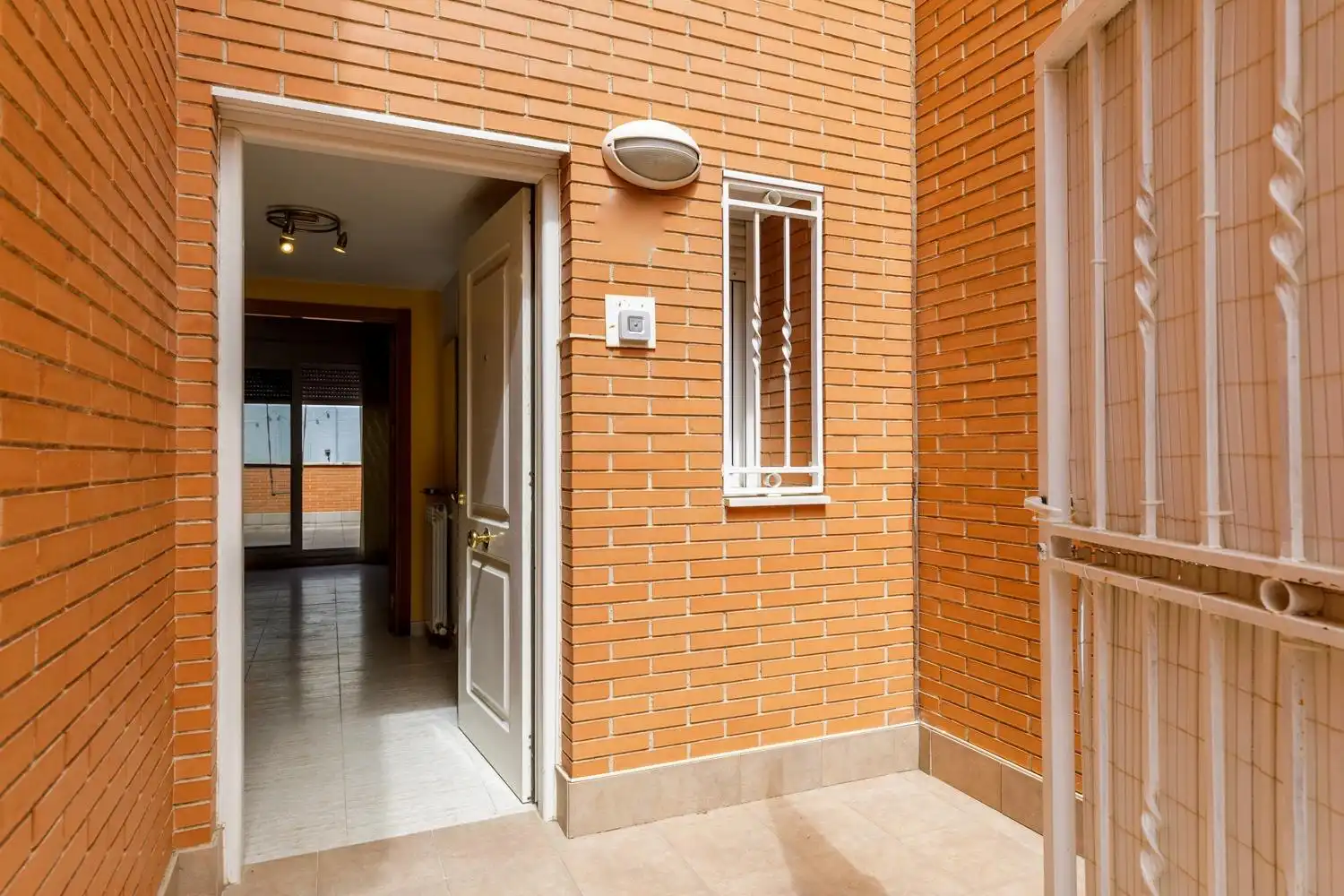 Casa adosada en venda en María de Huerva amb Calefacció, Jardí privat i Terrassa