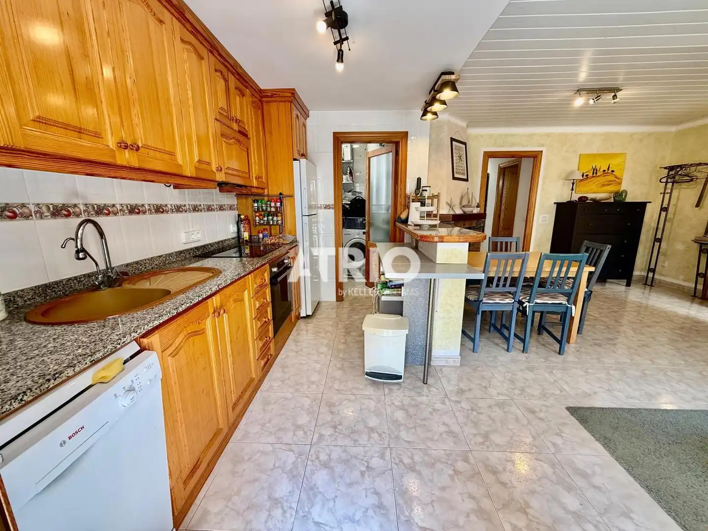 Küche von Wohnung zum Verkauf in Santa Margalida mit Klimaanlage, Privatgarten und Terrasse