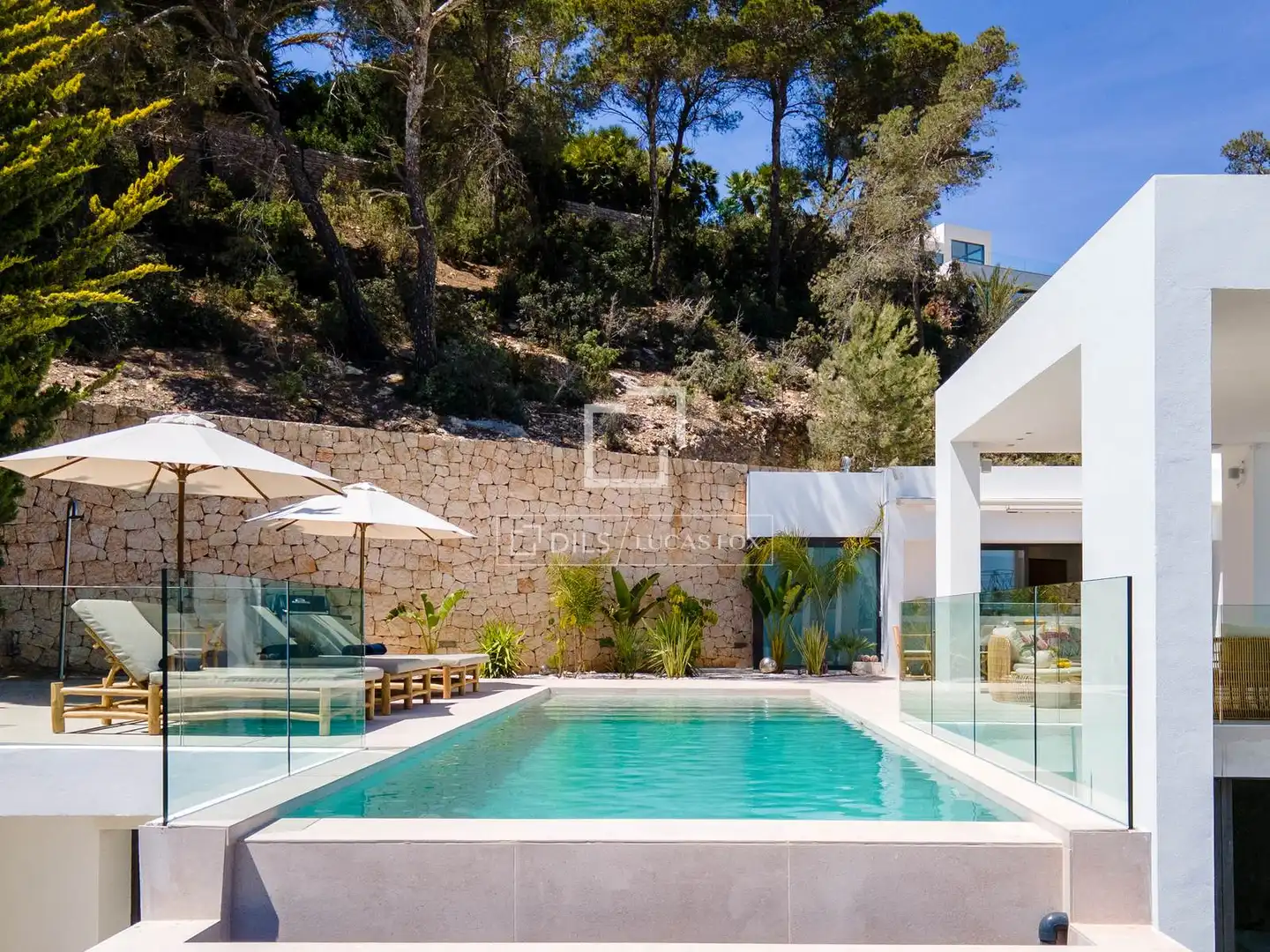 Swimming pool of Houses for sale in Santa Eulària des Riu  with Air Conditioner and Swimming Pool