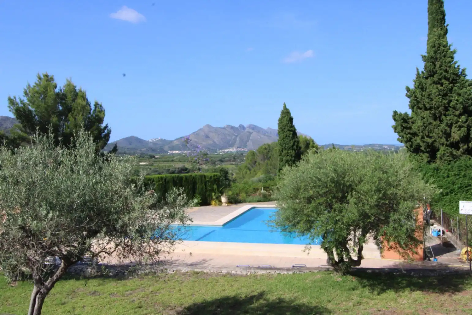 Piscina de Casa o xalet en venda en Orba amb Aire condicionat, Calefacció i Jardí privat