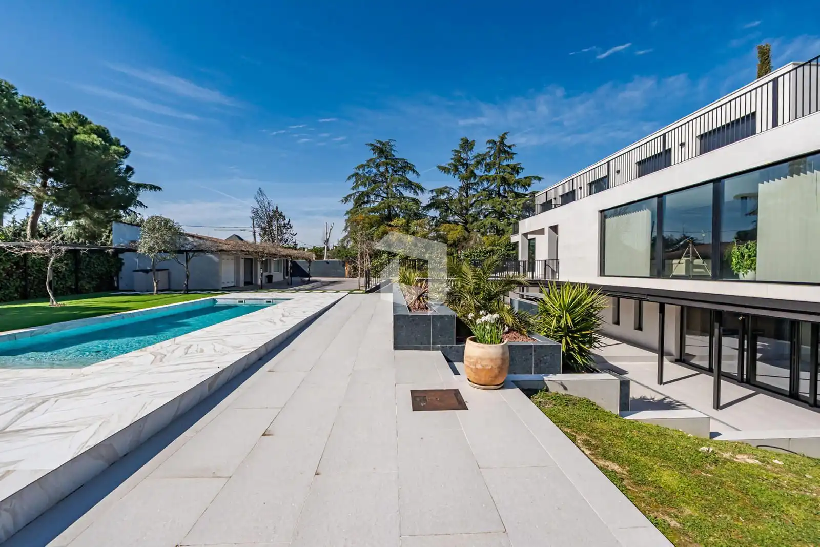 Vista exterior de Casa o chalet en venta en Majadahonda con Aire acondicionado, Calefacción y Terraza