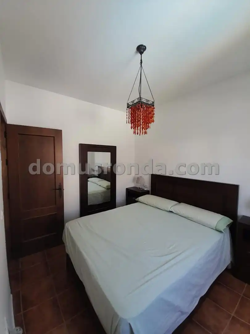 Habitación de Casa adosada en venta en Montejaque con Calefacción y Piscina