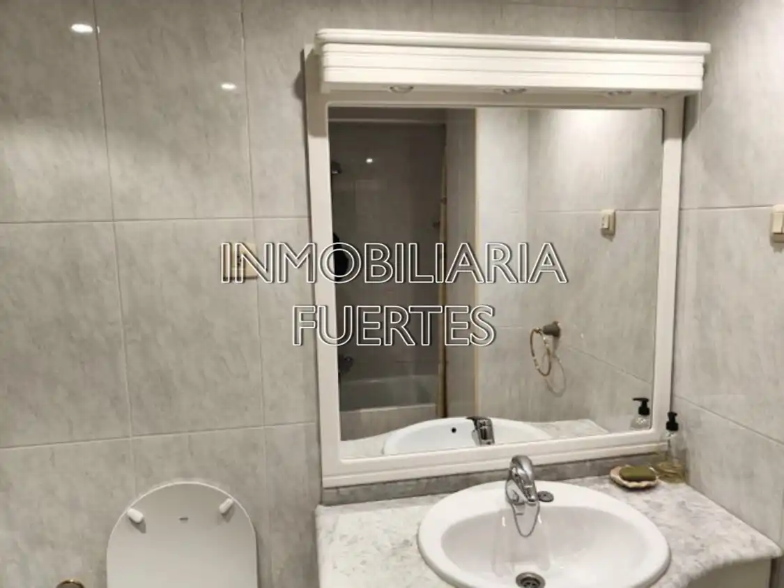 Flat for rent in Avenida de Mariano Andrés, Las Ventas