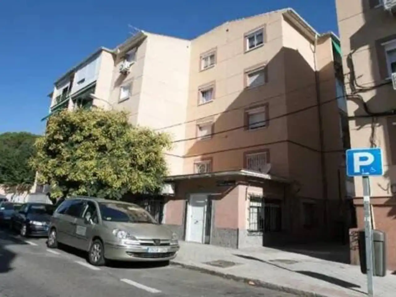 Vista exterior de Piso en venta en Madrid