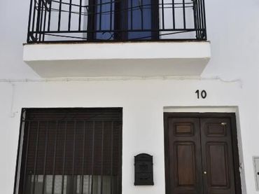 Casa con balcón en venta en Baños de la Encina
