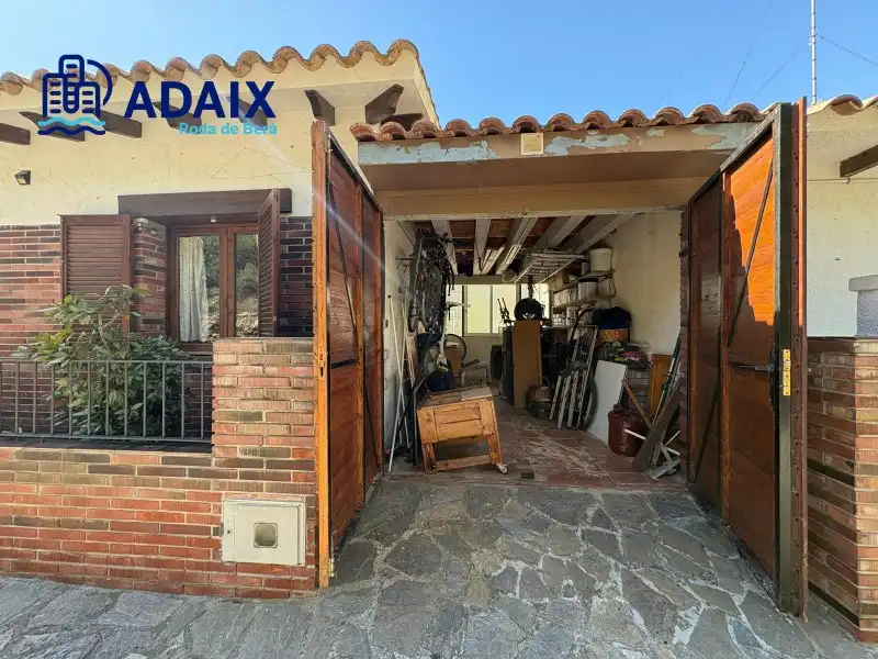 Casa adosada en venda a Roda de Berà