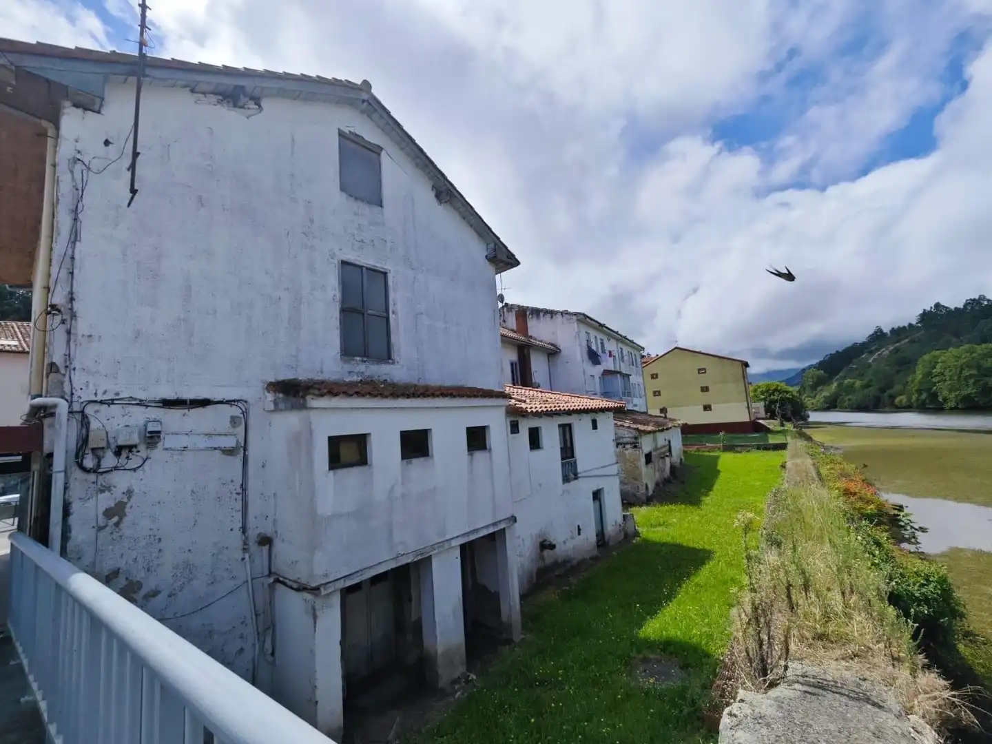 Exterior view of Buildings for sale in Val de San Vicente 