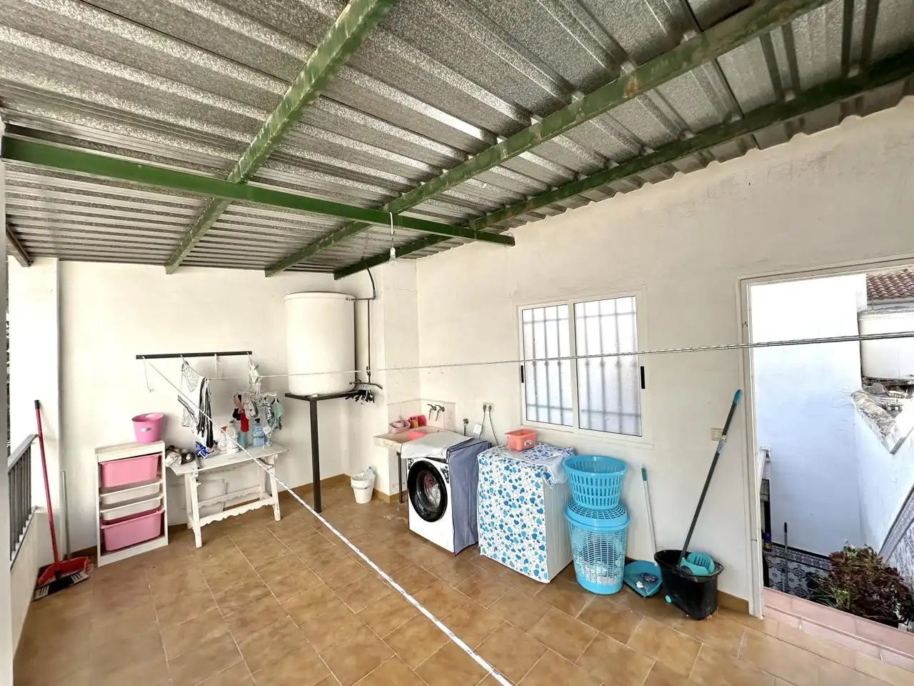 Ground floor for sale in Cuevas Bajas  with Private garden and Storage room