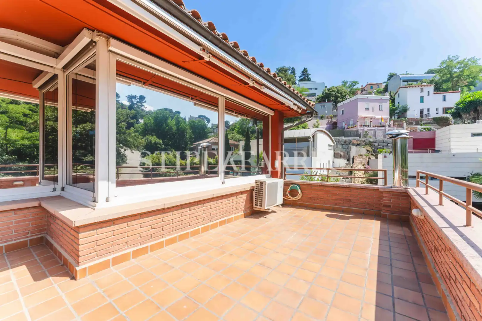 Terrasse von Haus oder Chalet zum Verkauf in Barcelona mit Klimaanlage, Heizung und Privatgarten