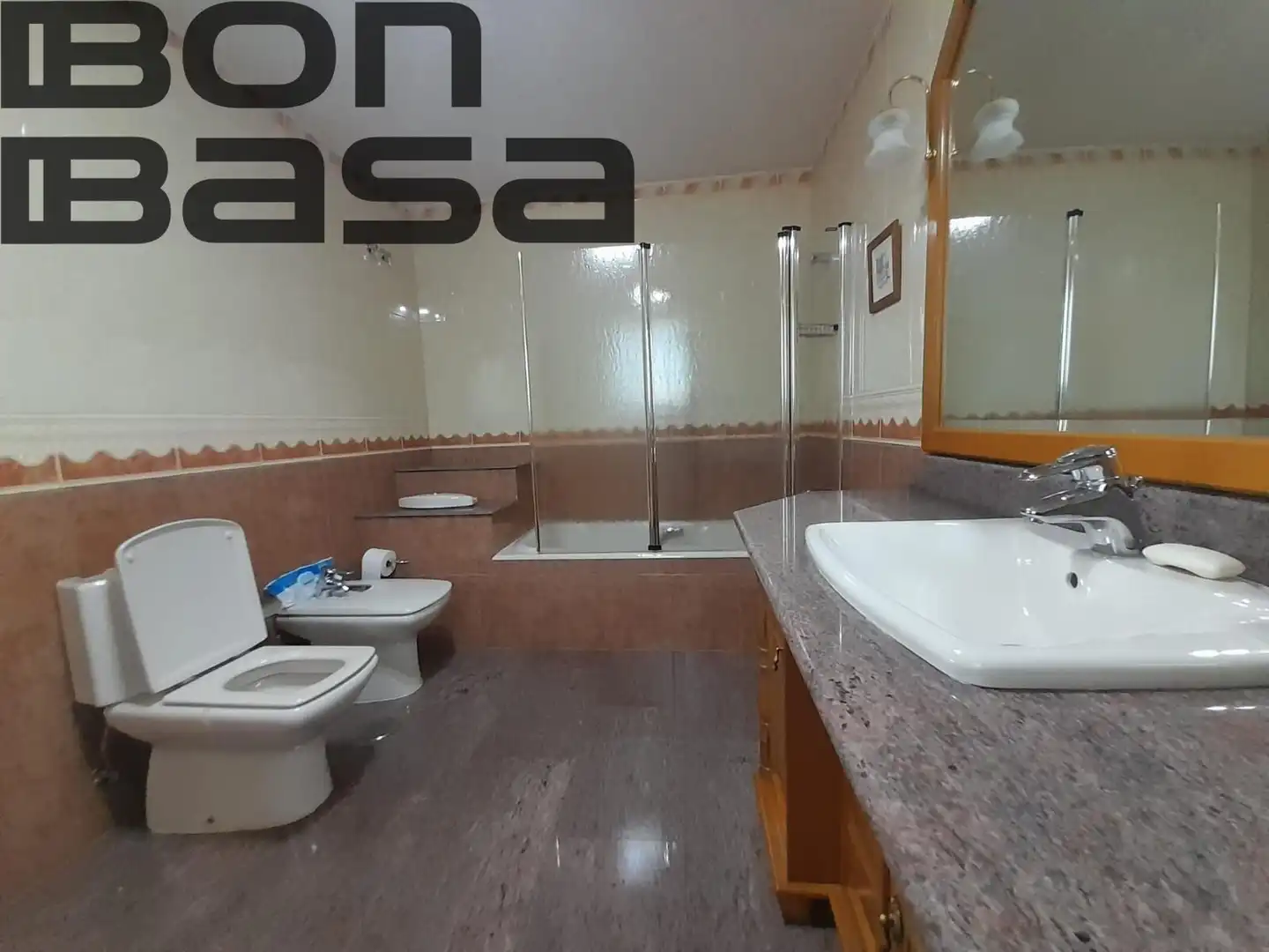Bany de Casa o xalet en venda en Alicante / Alacant amb Aire condicionat, Jardí privat i Piscina