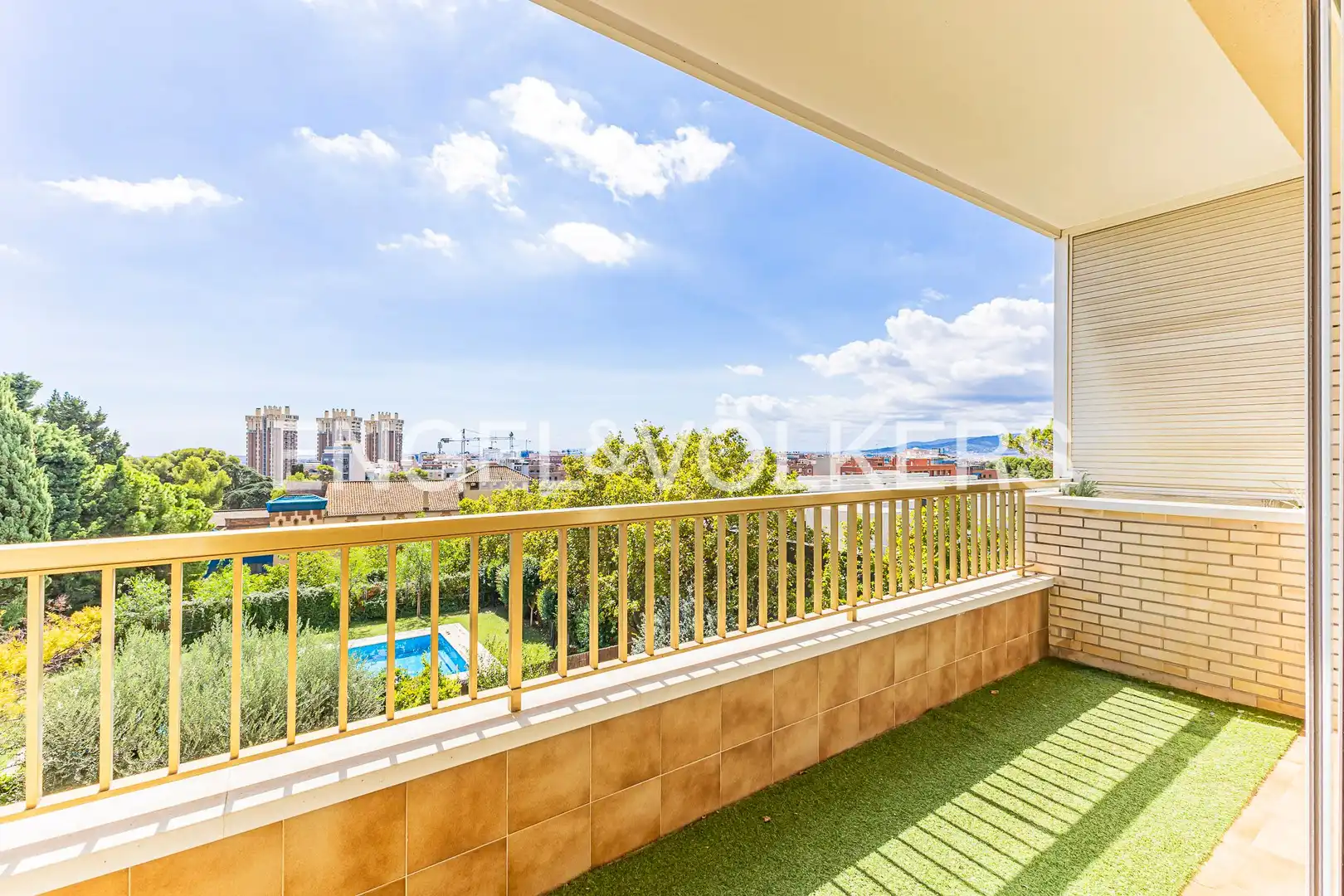 Flat with terrace to rent in El Centre, imagen 3