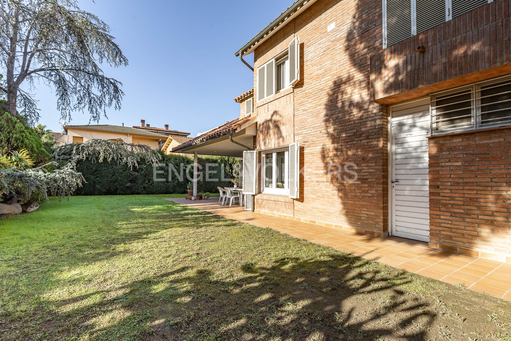 Garden of House or chalet for sale in Montcada i Reixac  with Air Conditioner, Heating and Private garden
